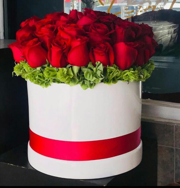 Arreglo S4 Cala de ceramica 24 rosas $1300