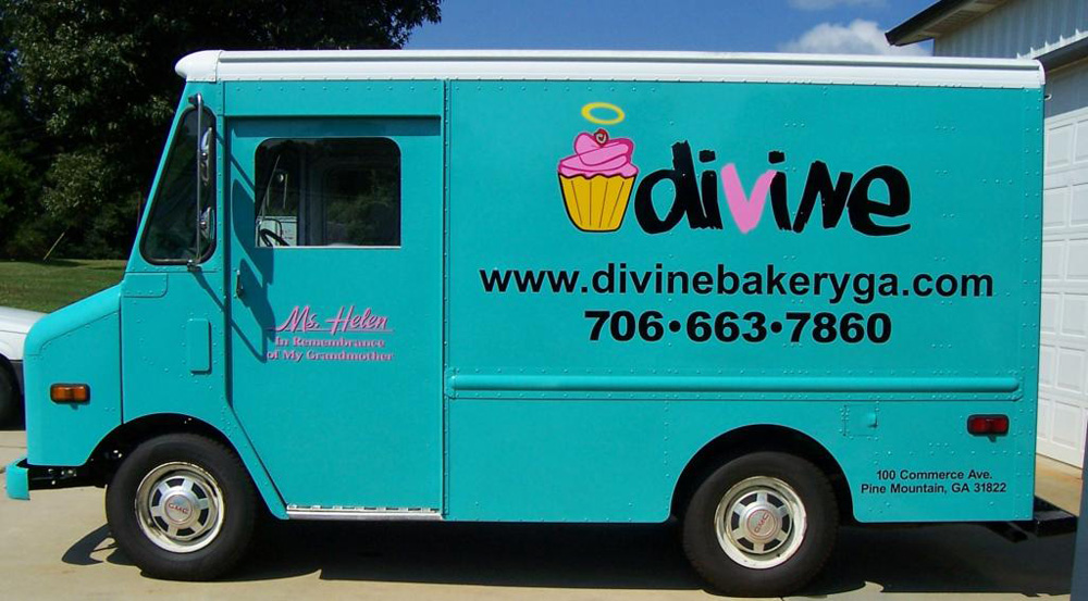 https://0201.nccdn.net/1_2/000/000/102/dcf/divine-bakery---van.jpg
