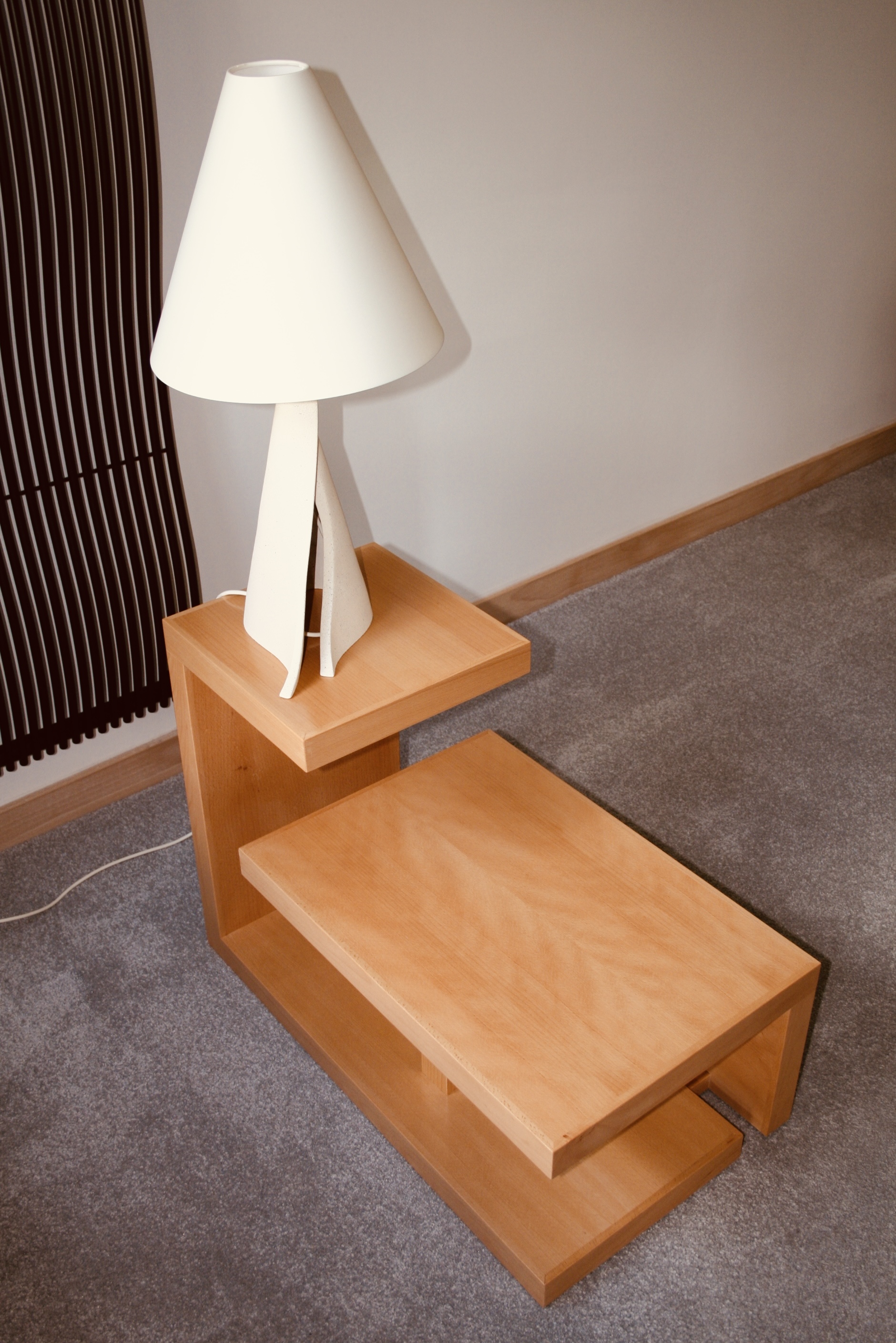 https://0201.nccdn.net/1_2/000/000/103/344/side-table-002.jpg