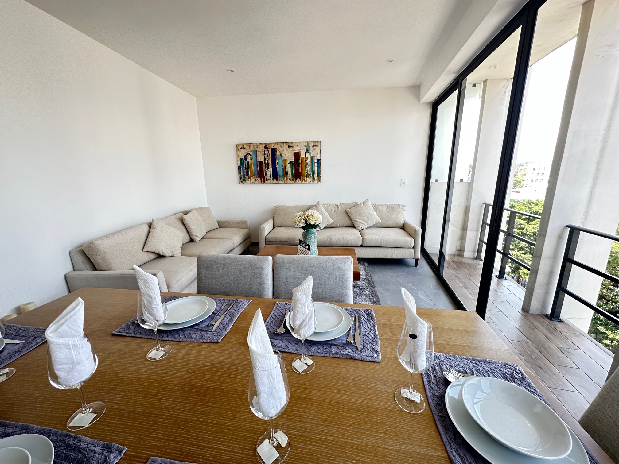 https://0201.nccdn.net/1_2/000/000/103/94a/estancia-comedor-2.jpg