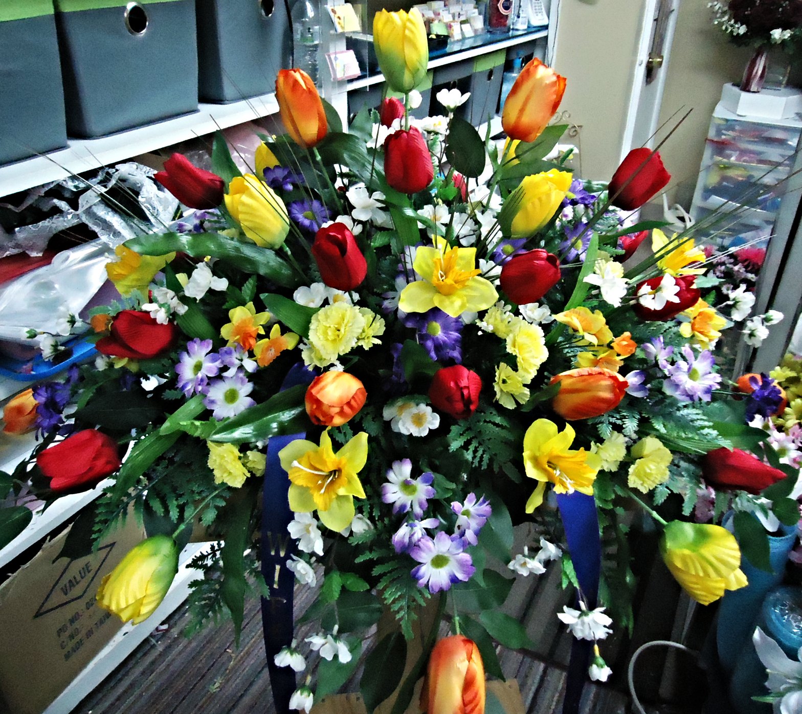 (19)  &quot;GARDEN OF LOVE&quot;  
Mix Colors &amp; Flowers
  $325.00
