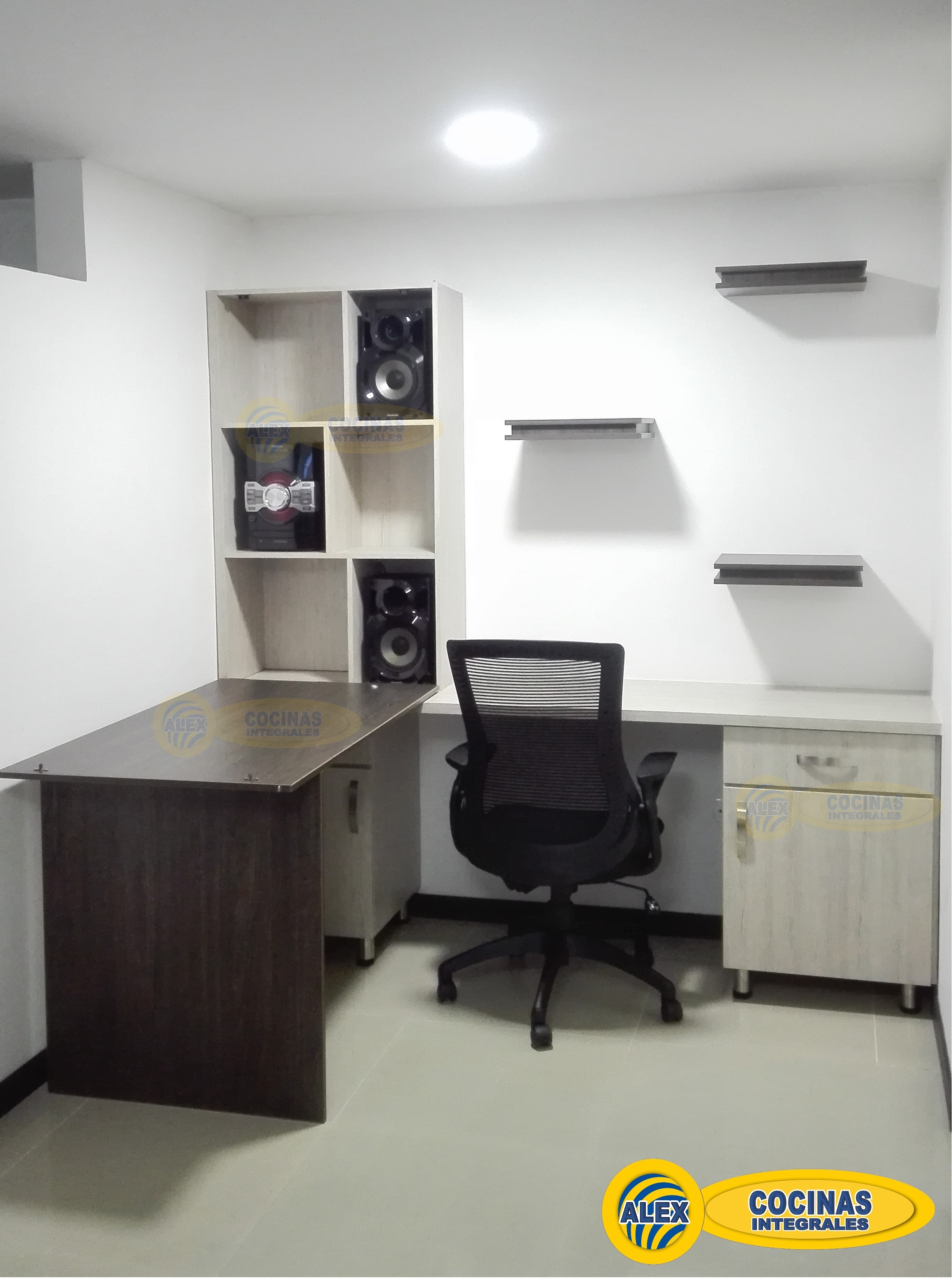 Mueble Estudio colores Chantilli y Tabacco Chic