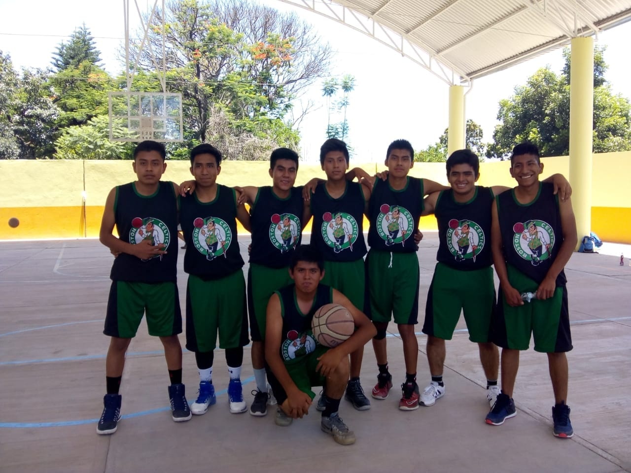 EQUIPO DE BASKETBOL VARONIL GANADORES DEL TERCER LUGAR