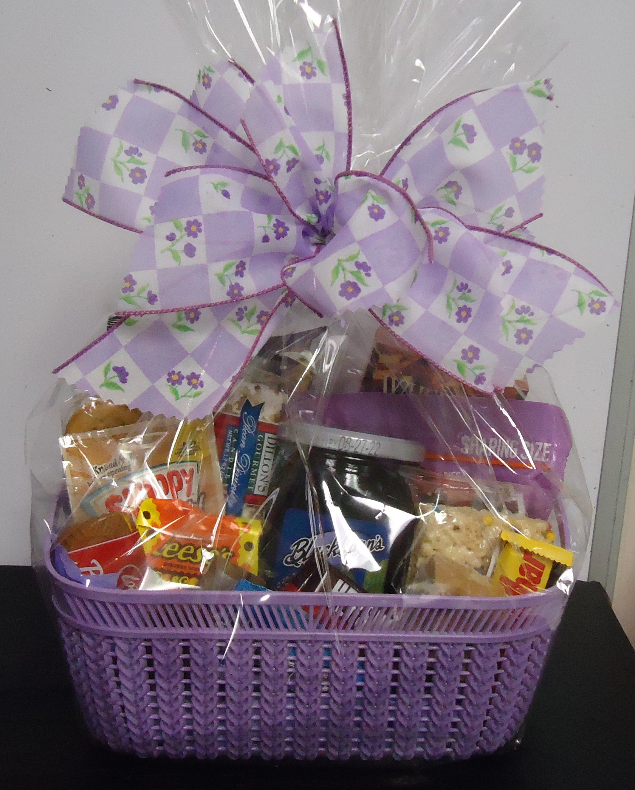 (18)  "Goodie" Basket
W/ Jelly
(Baskets & Jelly Flavor May Vary)
$50.00