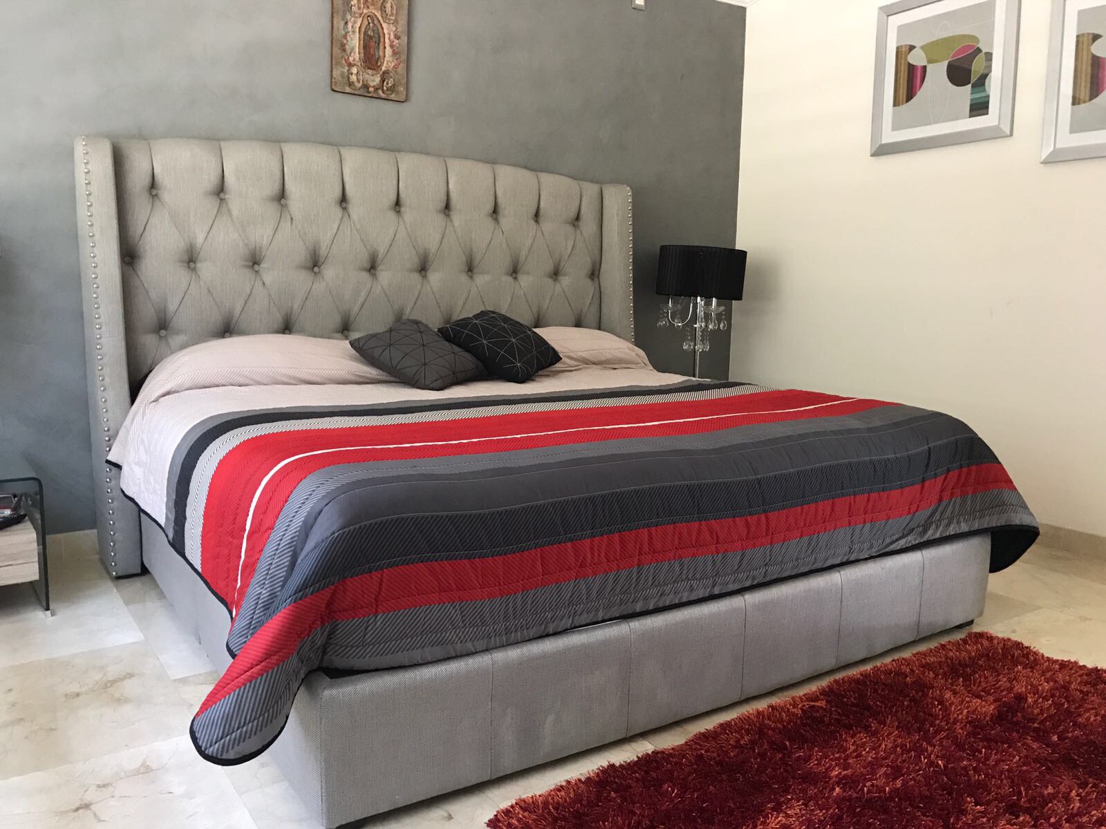 Recámara Capitonada: En tela capitonada