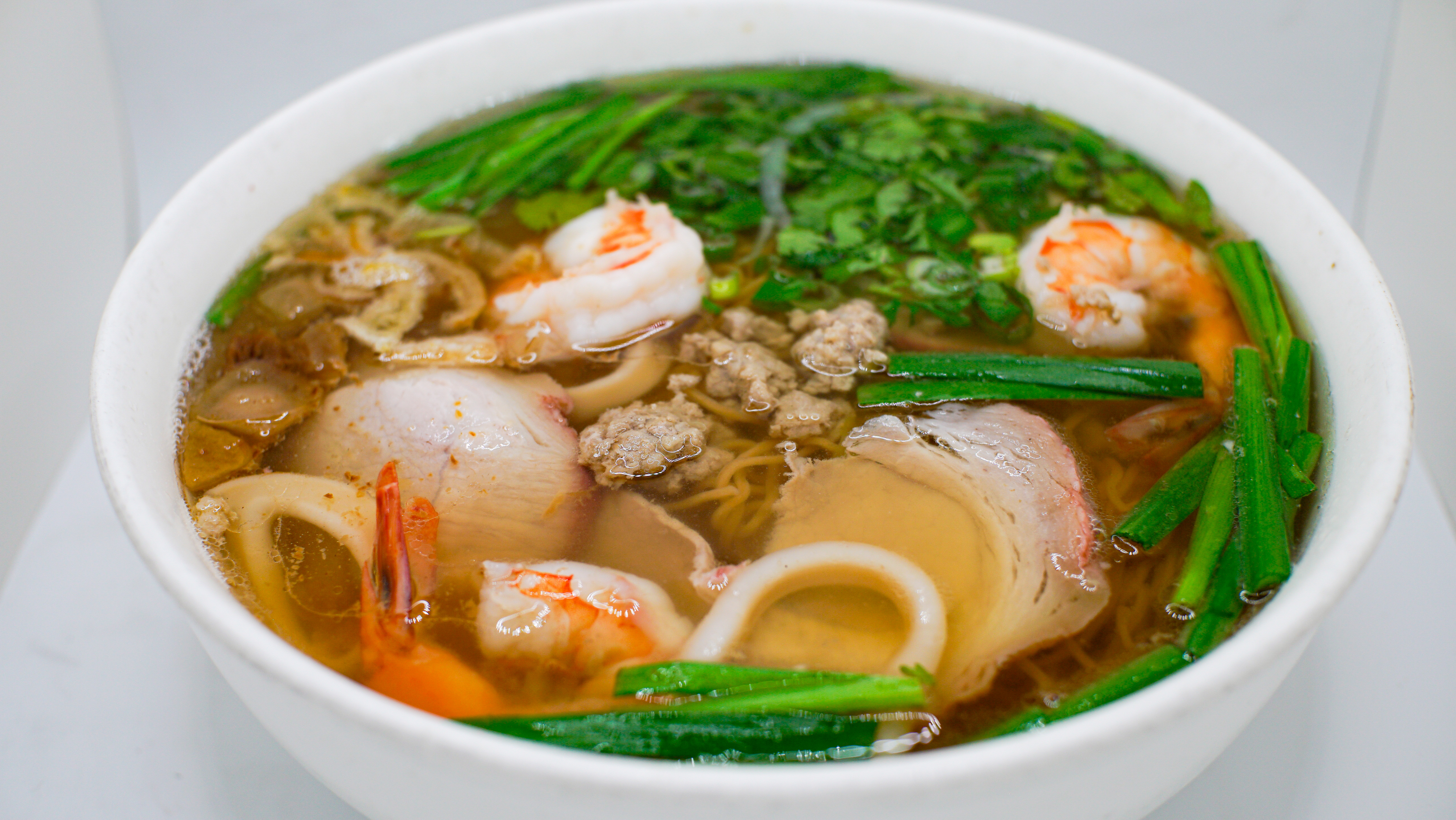 7S.  HU TIEU MI DAC BIET (Contains Gluten)*