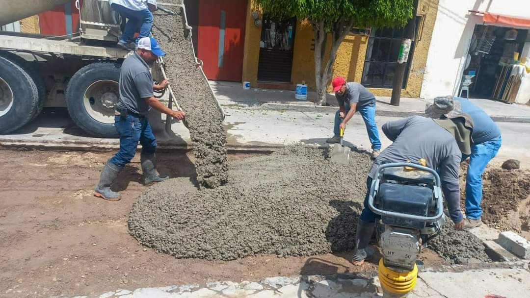 fondo de pantalla con plan de arquitectura gris y marrón