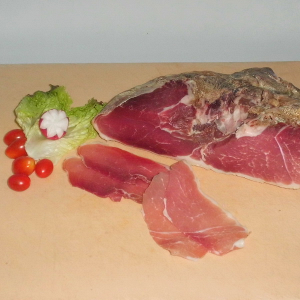 JAMÓN SERRANO : PIERNA DE CERDO MADURADA 