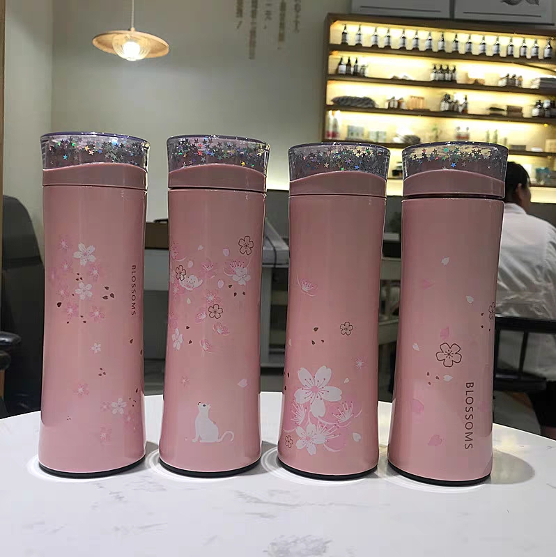 BW-60
TERMO ROSA DE FLORES
CAPACIDAD DE 280 ml