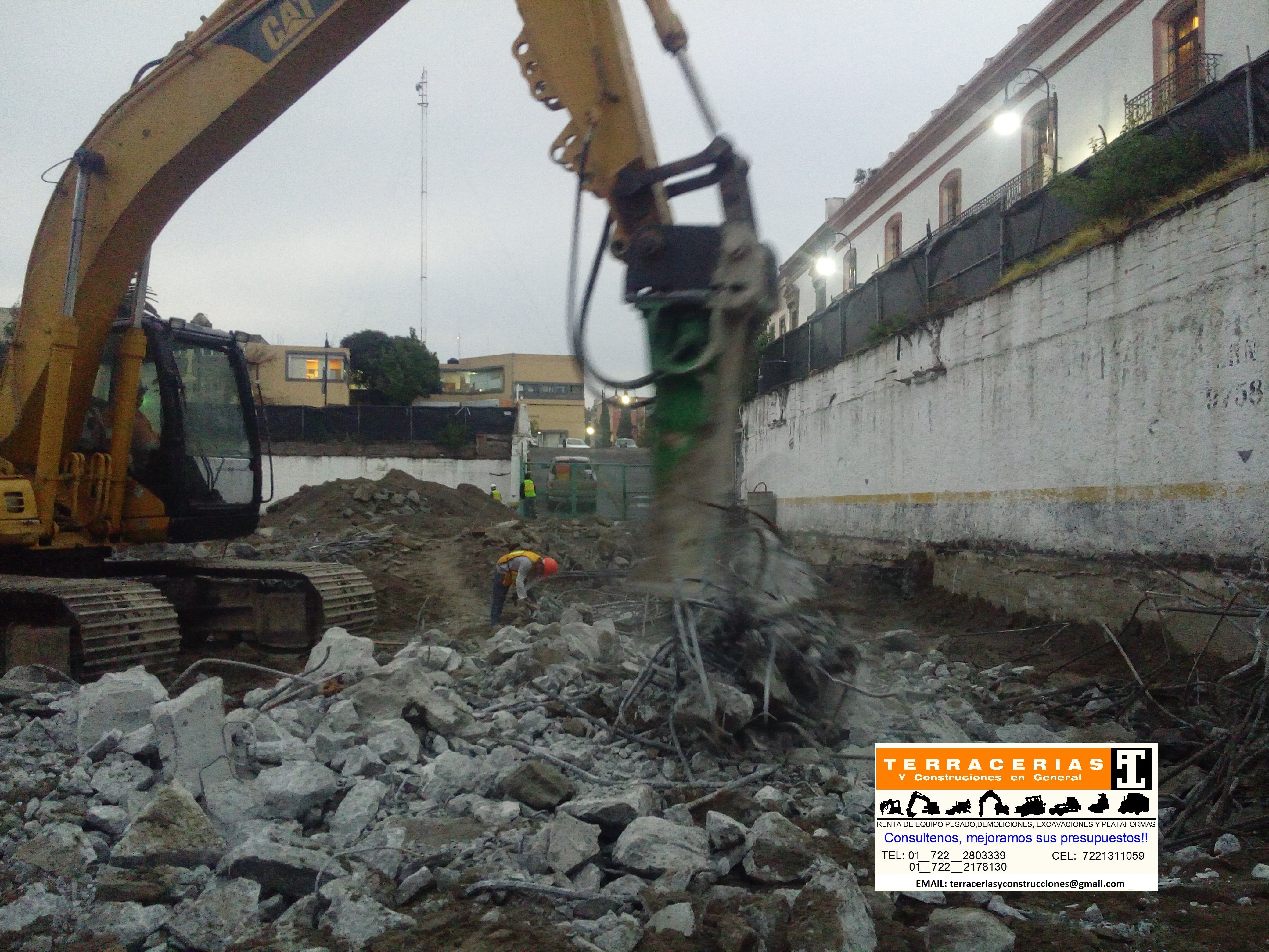 DEMOLICIÓN ESTACIONAMIENTO 