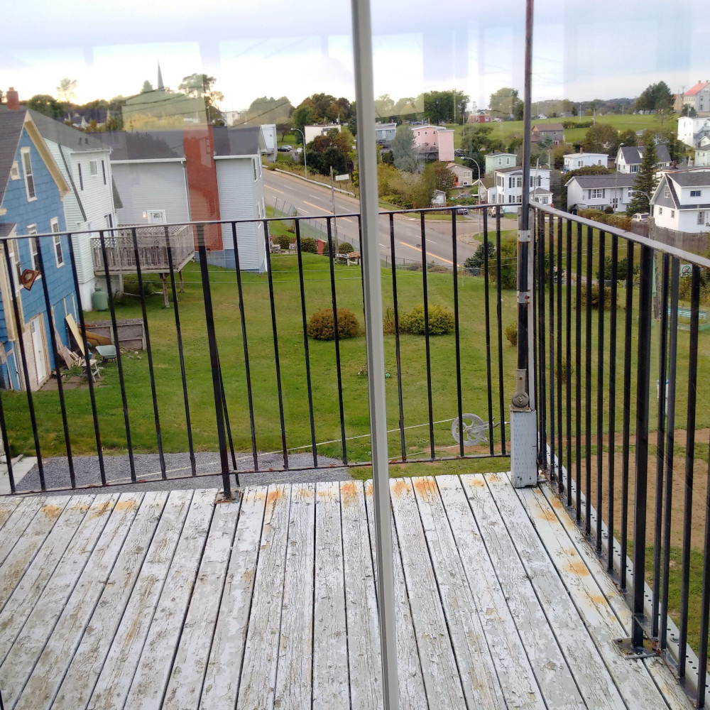 434 Lancaster #1 Deck