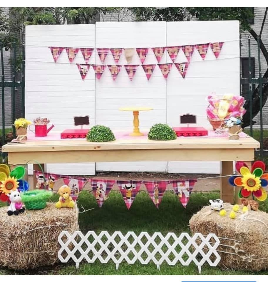 Mesa Grande color natural
medidas: Largo 2.20mx1m
90.000