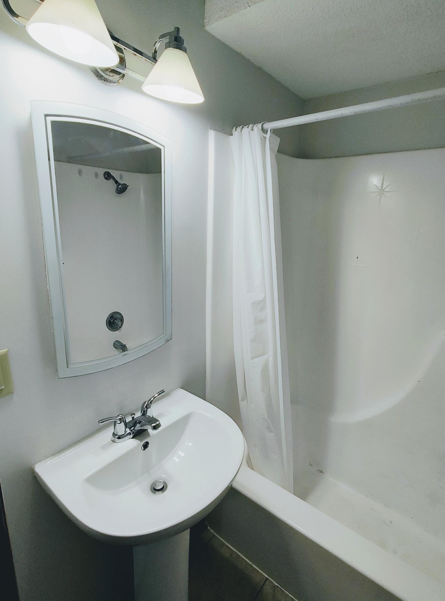 https://0201.nccdn.net/1_2/000/000/109/a9c/bath.jpg