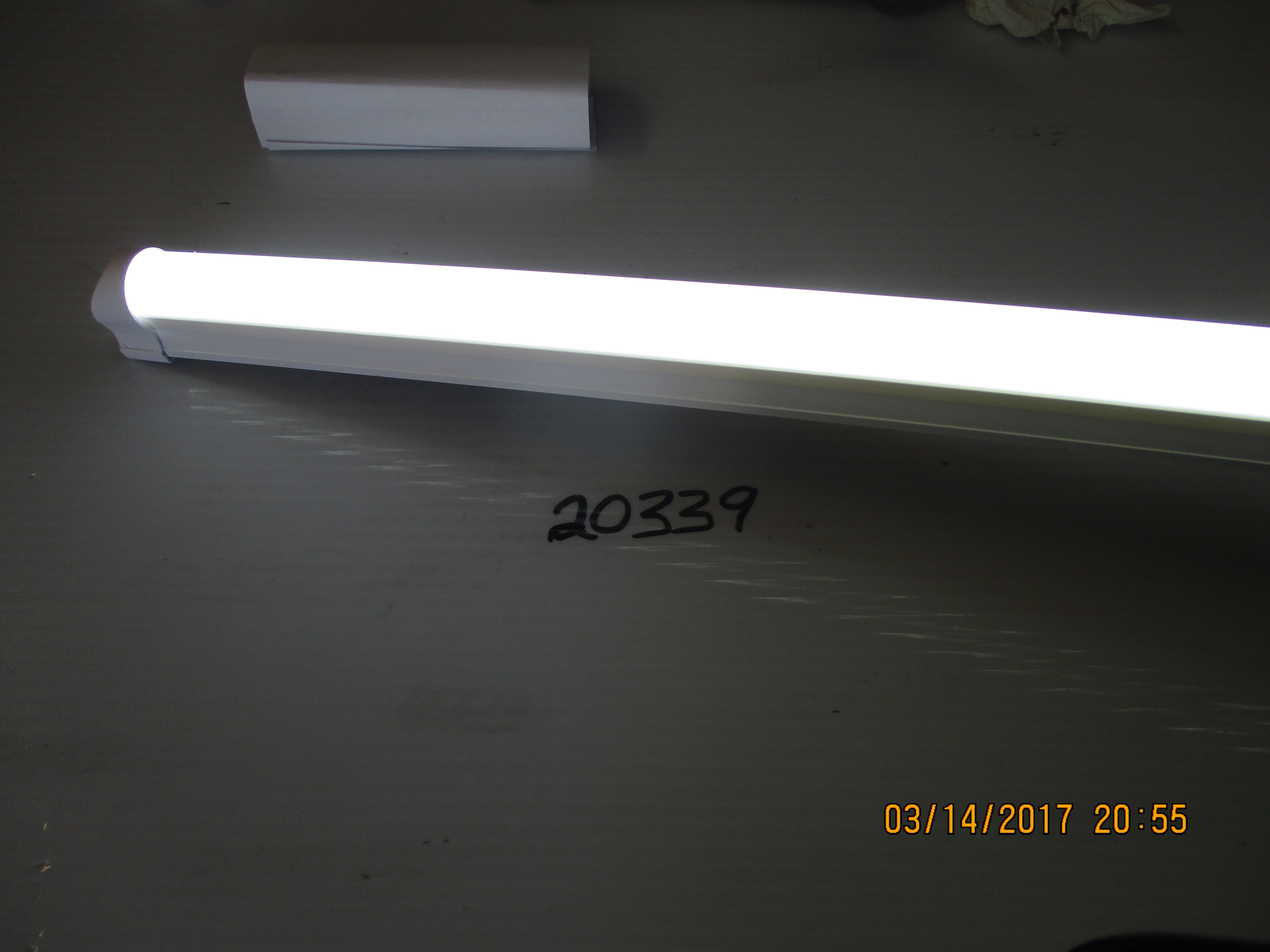 TUBO DE LED 18W OPALINA 
CÓDIGO: 20339-1
MARCA GOODWILL