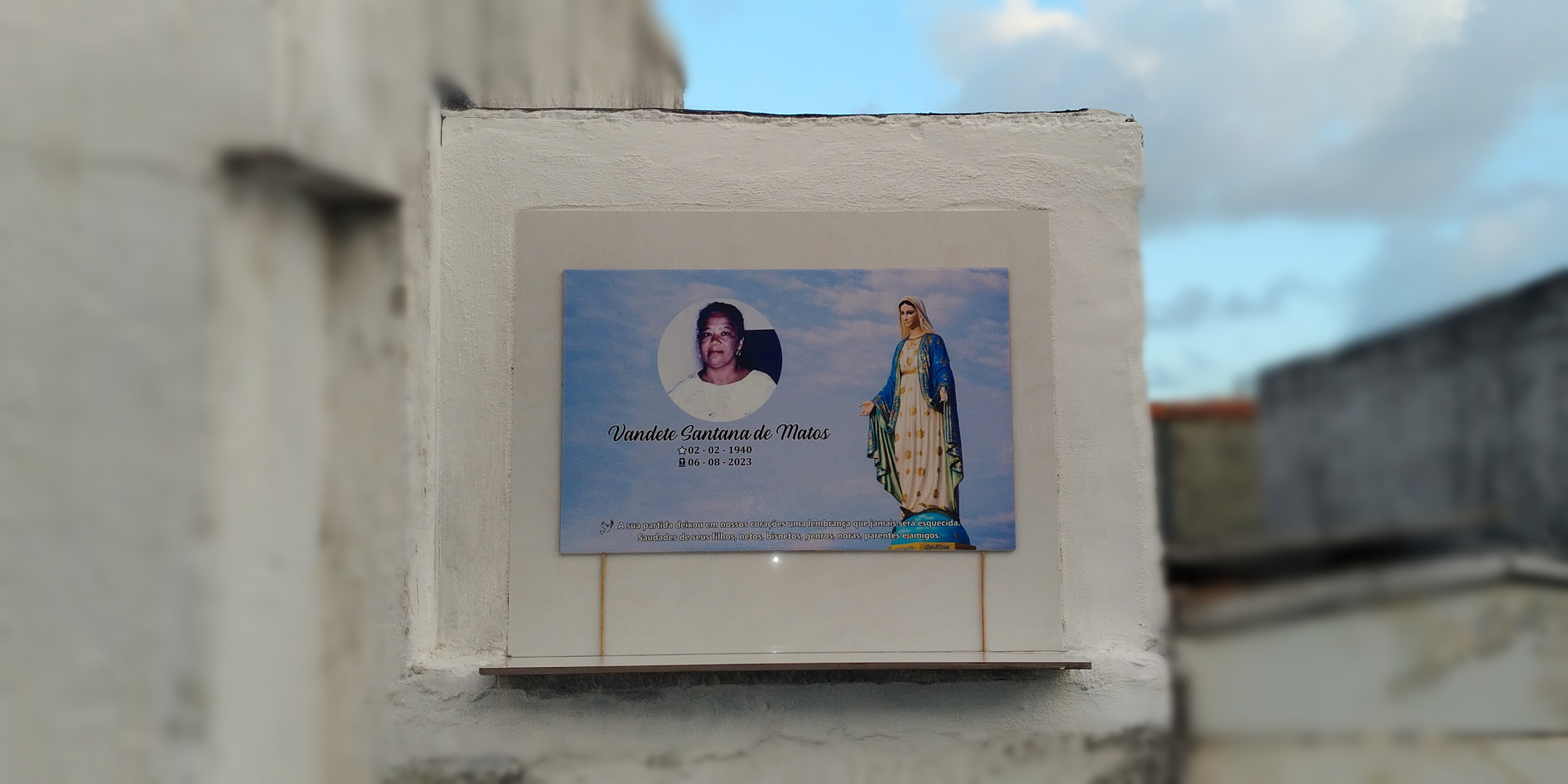 Fixação da lápide