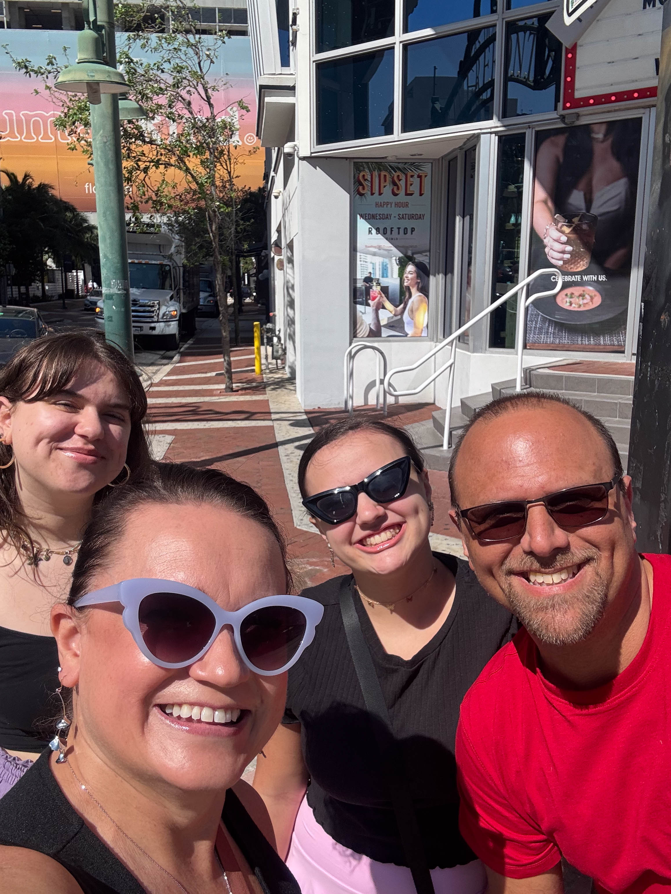 https://0201.nccdn.net/1_2/000/000/10a/b62/ft-lauderdale-order-20.jpg