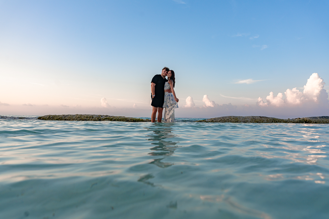 https://0201.nccdn.net/1_2/000/000/10b/05c/romantic-proposal-in-cancun-sunset--riu-palace-las-americas-canc.jpg