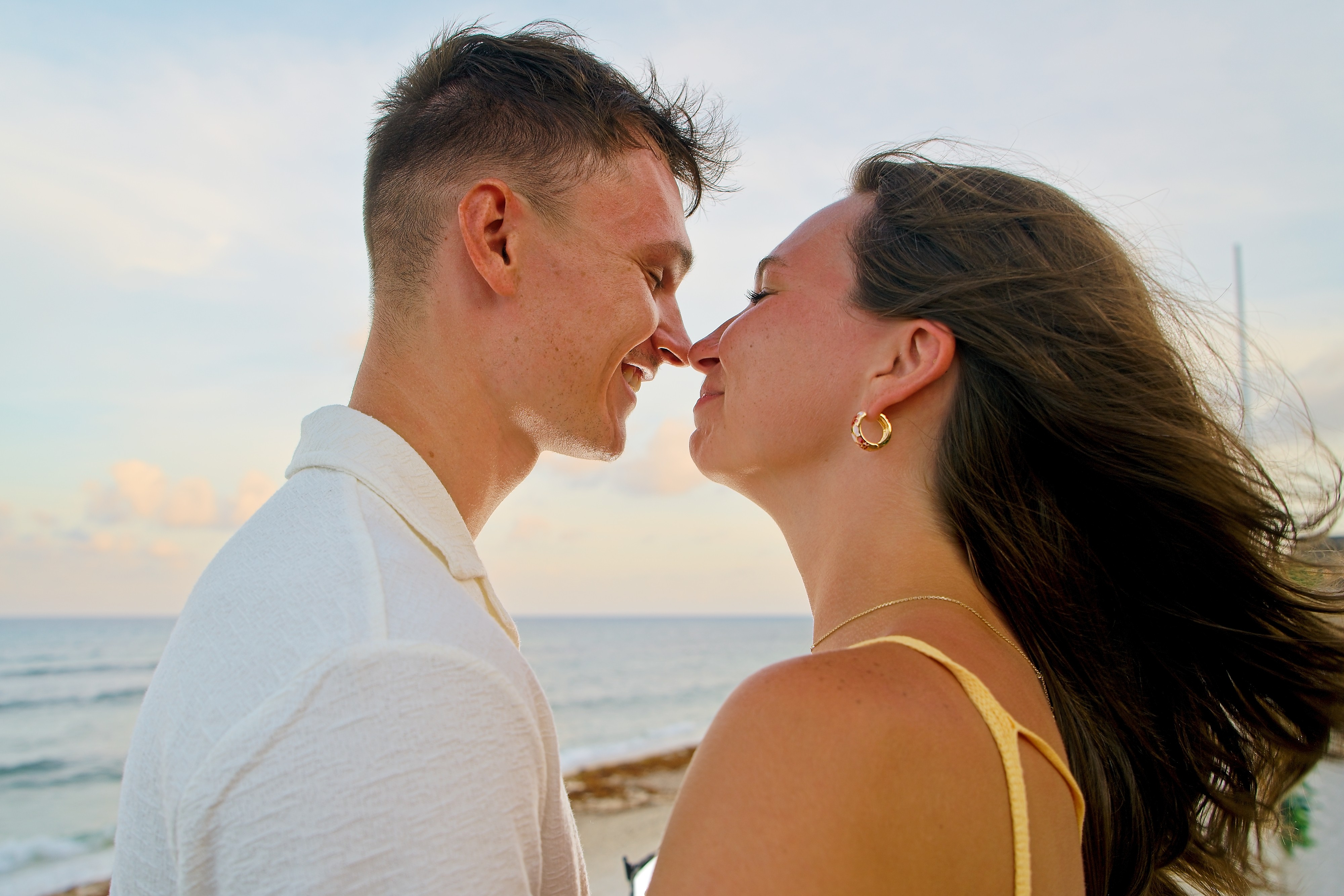 https://0201.nccdn.net/1_2/000/000/10b/9a6/engagement-moment-captured-%E2%80%93-proposal-photos40.jpg