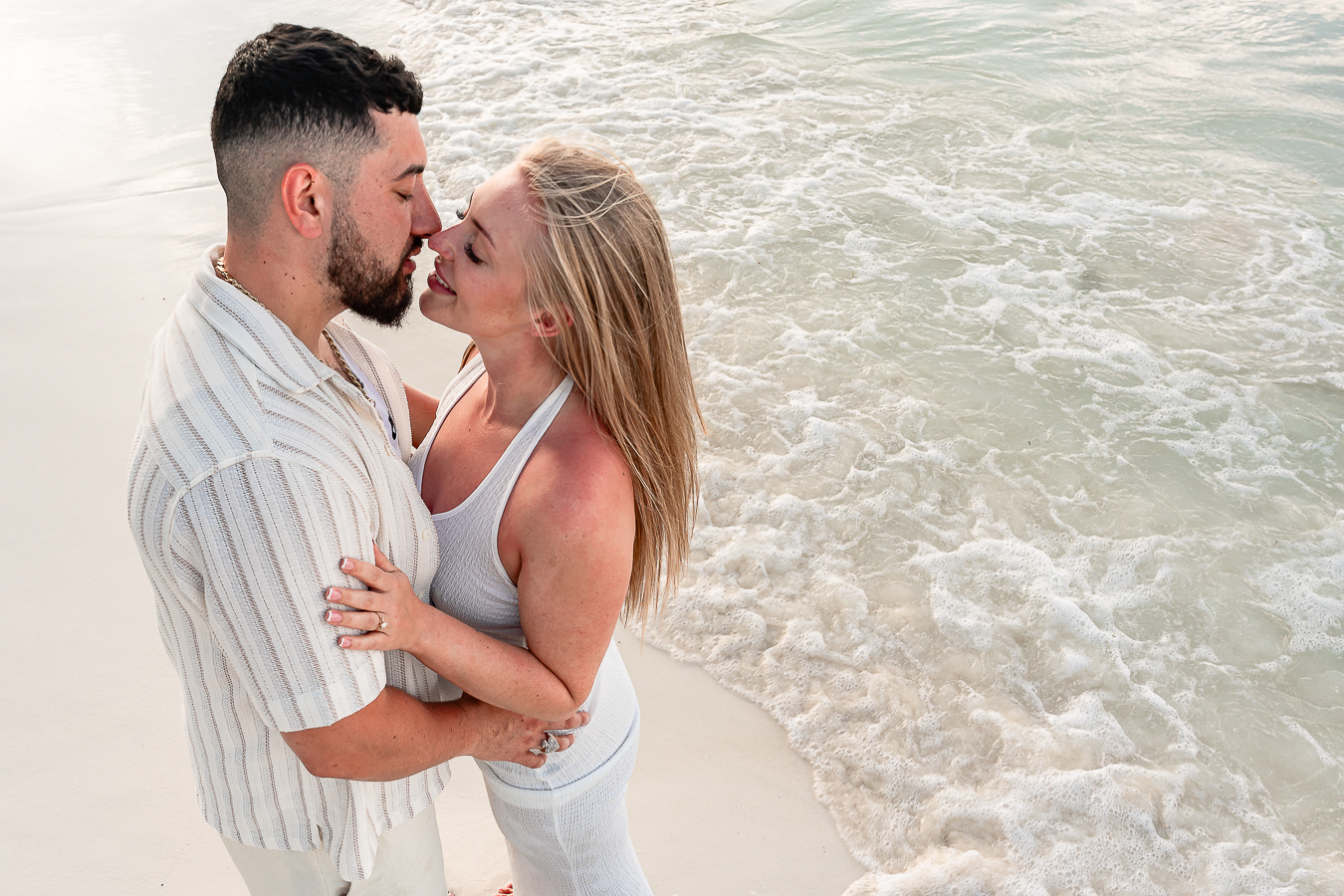 https://0201.nccdn.net/1_2/000/000/10b/b6a/romantic-proposal-in-cancun-riu-cancun-allinclusive134.jpg.jpg