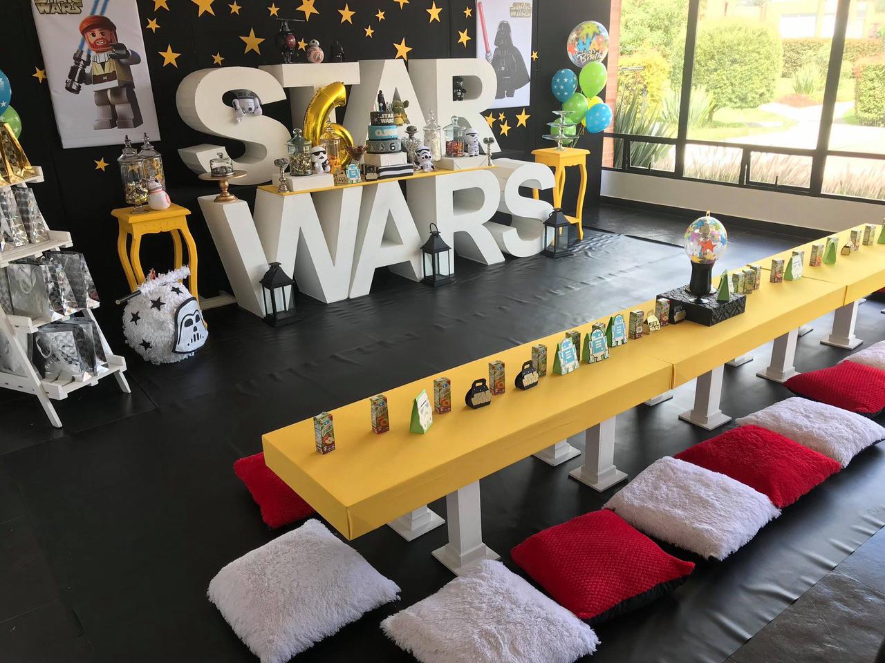 Mesa Rectangular Tapizada Baja
Con 6 Cojines+Manta
$80.000 Alquiler
Manejamos Variedad De Colores