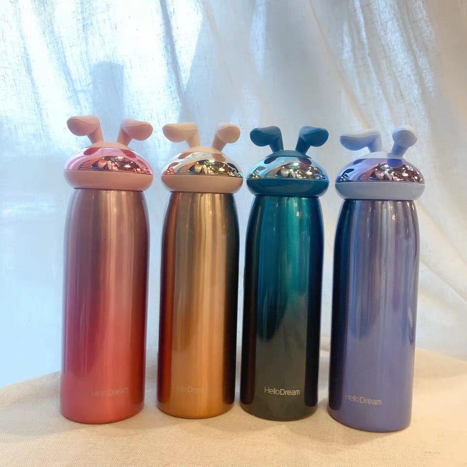 BW-18
TERMO GRANDE CON OREJAS DE CONEJO
CAPACIDAD DE 320 ml