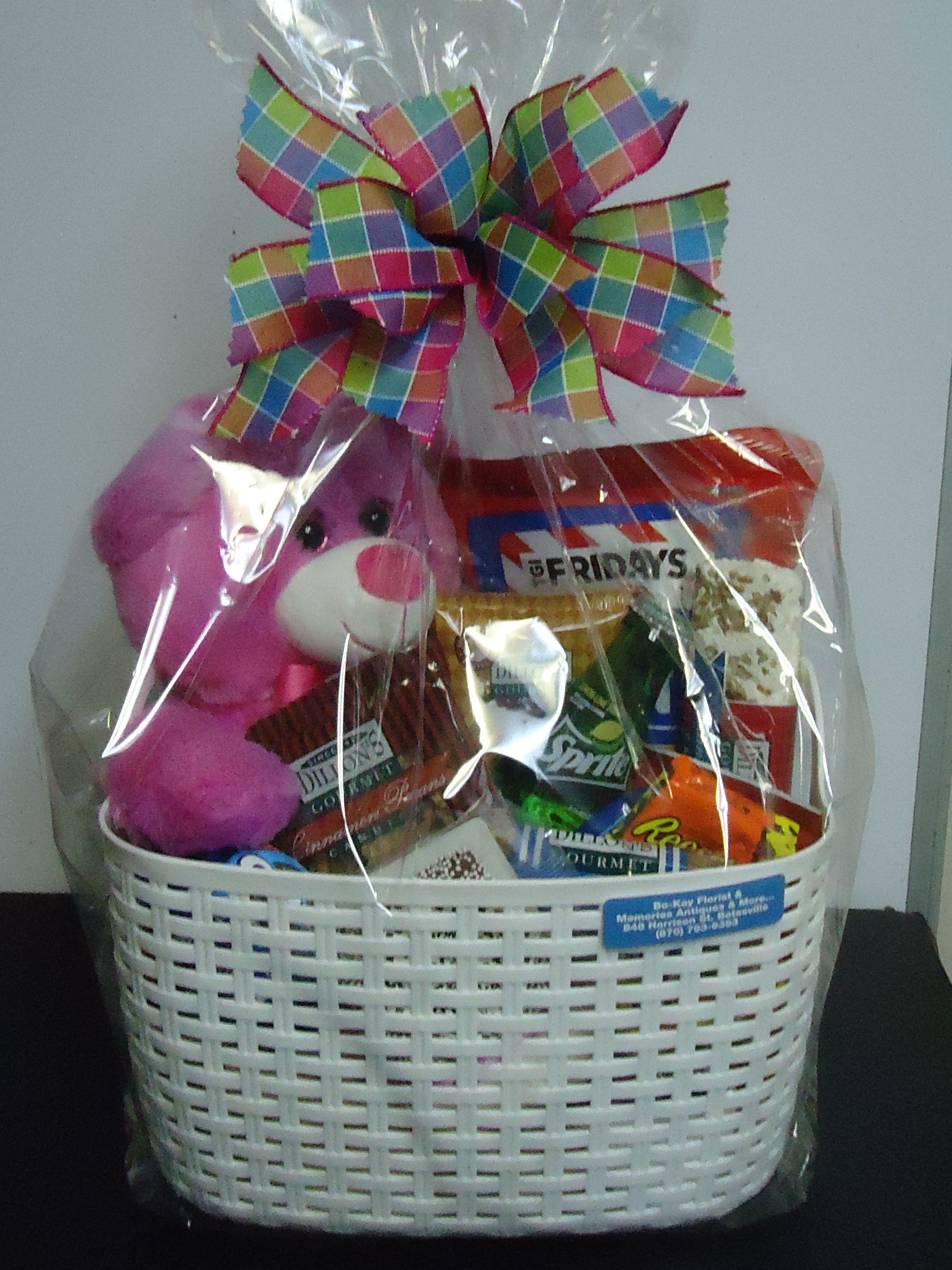 (21)  "Goodie" Basket W/ Plush
(Girl or Boy)
   $55.00