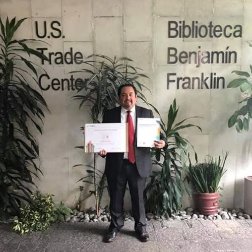 Premio TOEFL en la embajada Americana