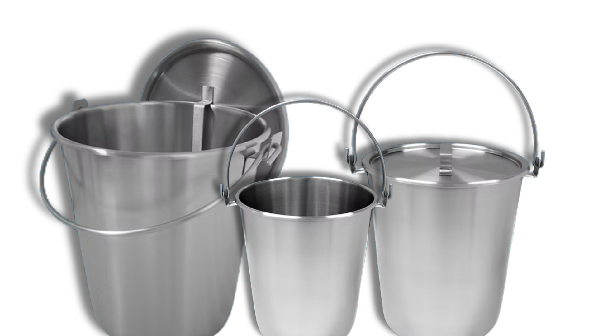Contenedor de aluminio grande con tapa, ubicado en un entorno industrial.