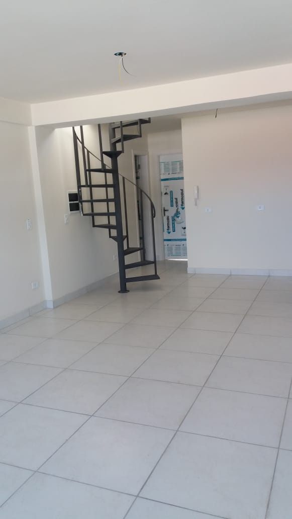 Escada (acesso ao ático)