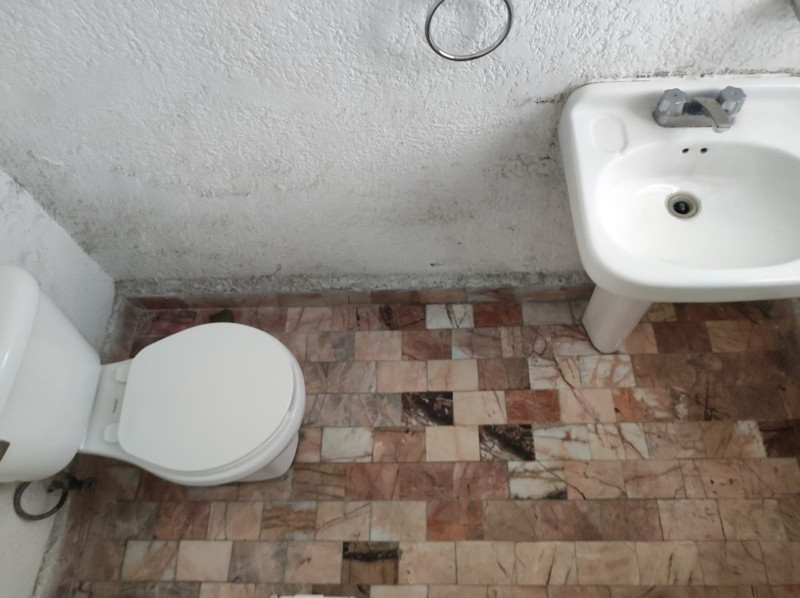 BAÑO DE VISITAS
