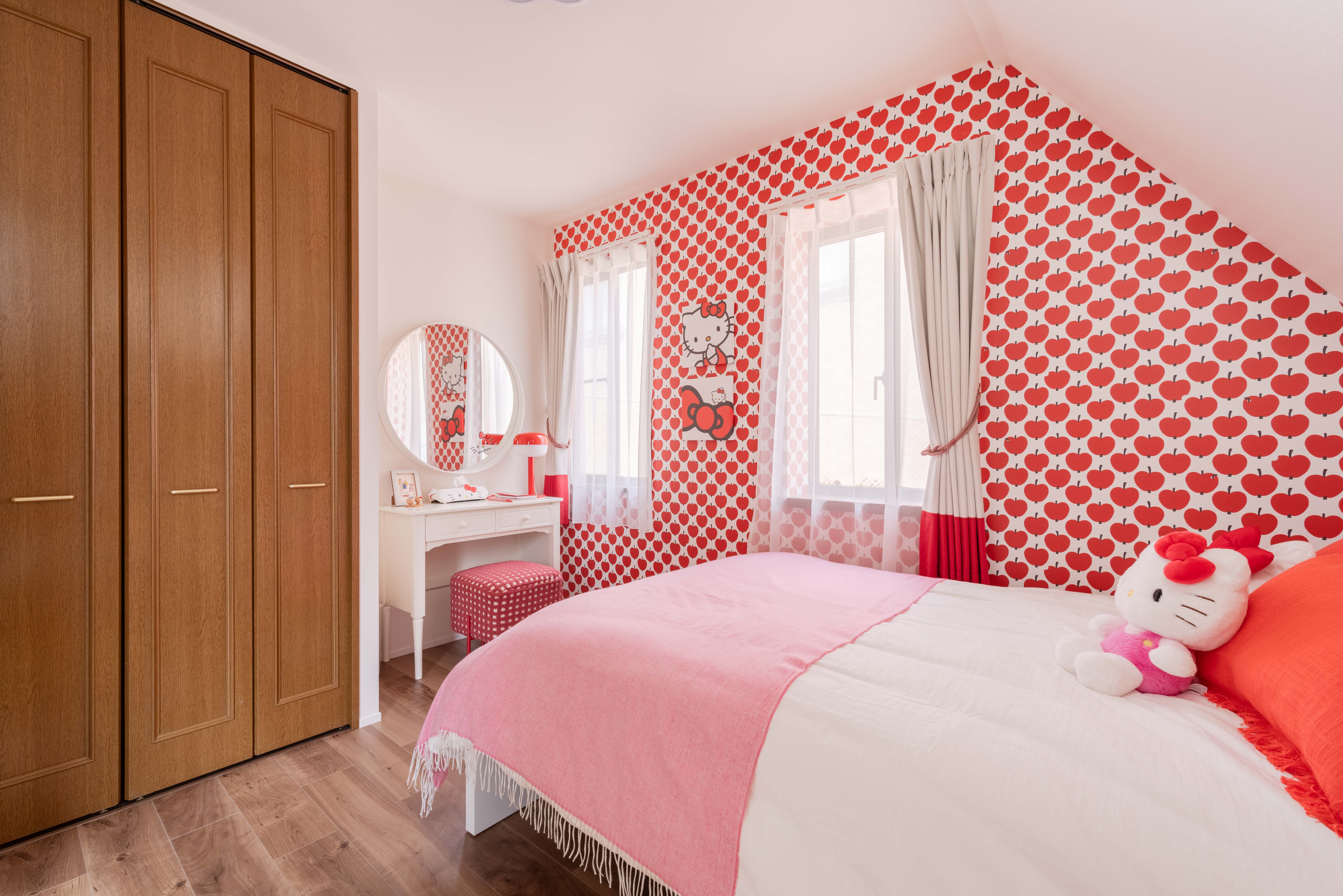 3F Hello Kitty themed room with one double bed
