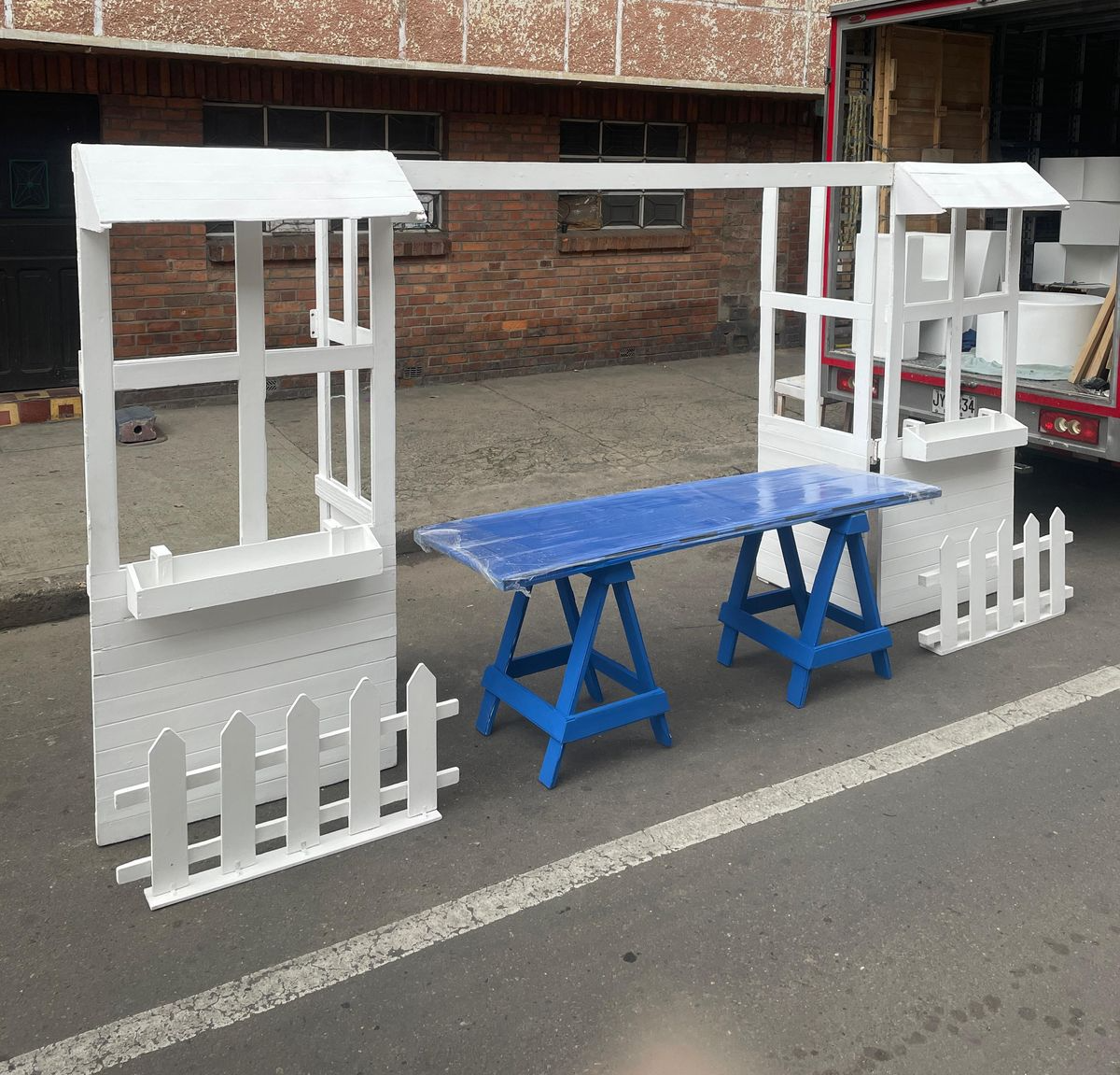 Mesa Caballete Grande
2.15Cmx82Cm Alto
$ 60.000