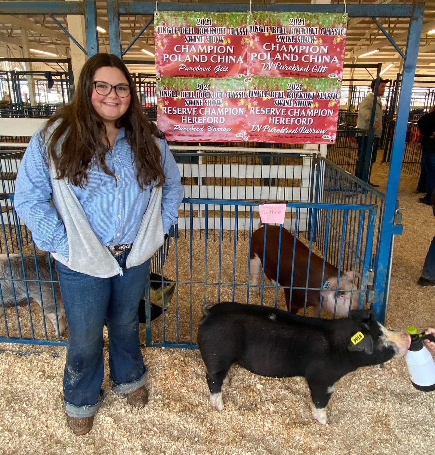 Marlo Selby
2021 Jingle Bell Rockout
Classic Swine Show
Champion Poland Gilt
Champion Poland Gilt -TN Bred
5th Overall Gilt - TN Bred
