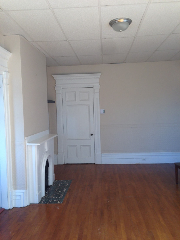 Living Room 
Photo 3