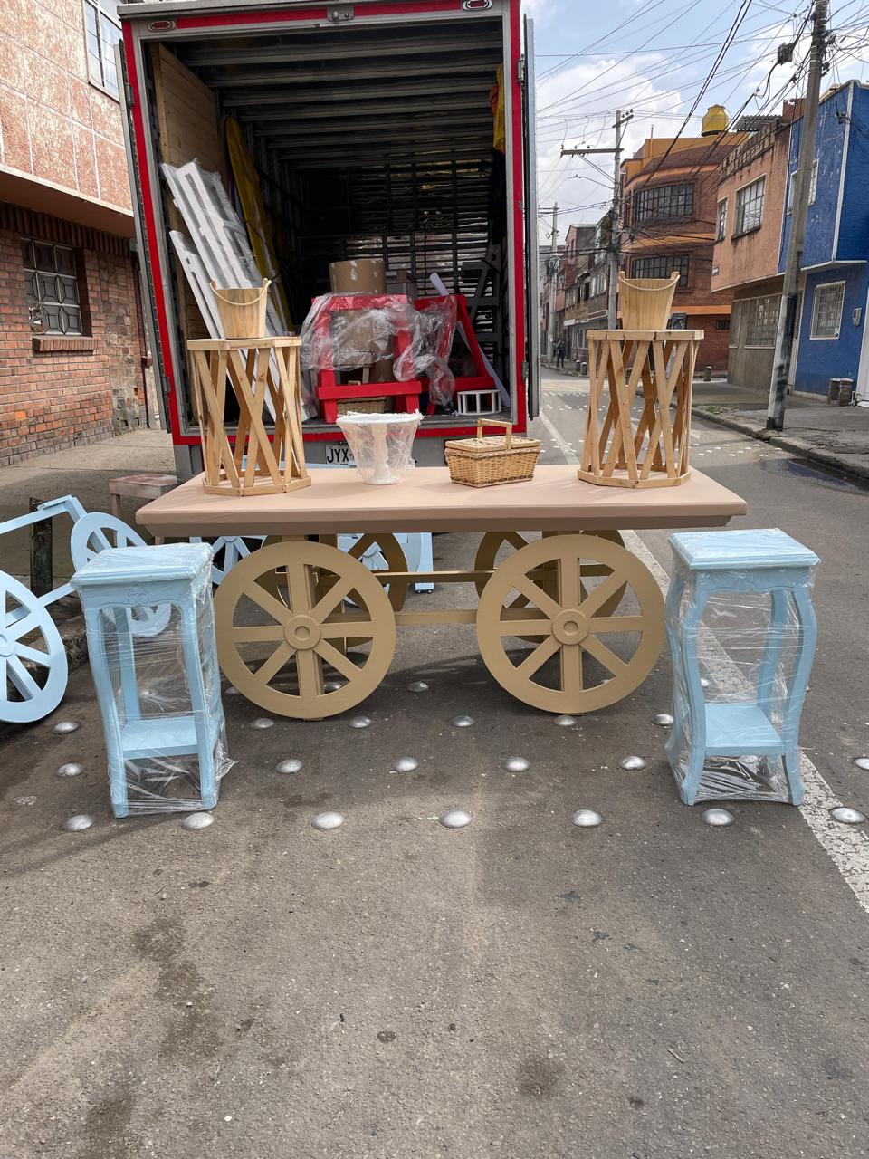 Carreta Sin Techo
$ 130.000
Medidas:
Altura 80cm
Largo 2.20m
Profundidad 92cm