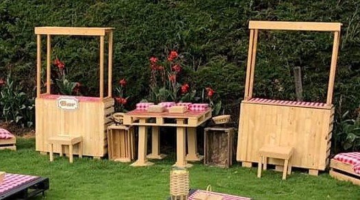 Estación de Bebidas
2.20m Altura Total
1.28m Ancho
48cm de Profundidad
Alquler $160.000
unitario