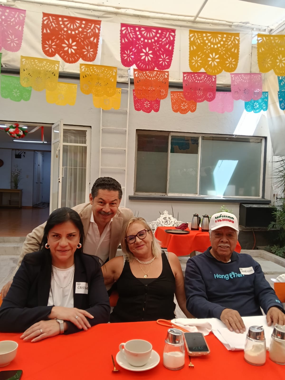 https://0201.nccdn.net/1_2/000/000/114/c85/4.jpg