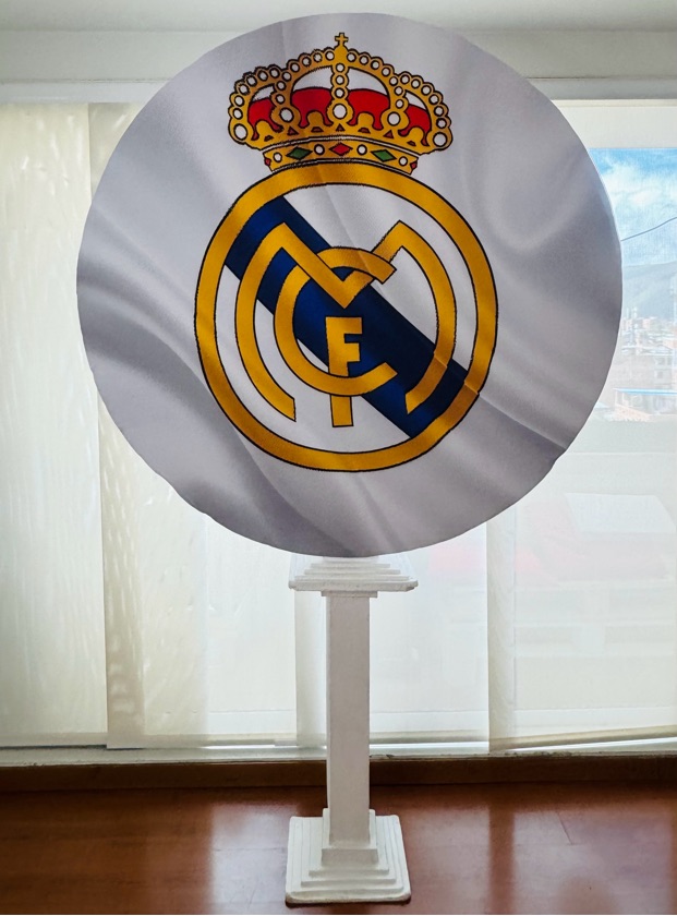 Circulo Efecto 3D Tematico
1.30m diametro x 2.20cm Altura
$80.000