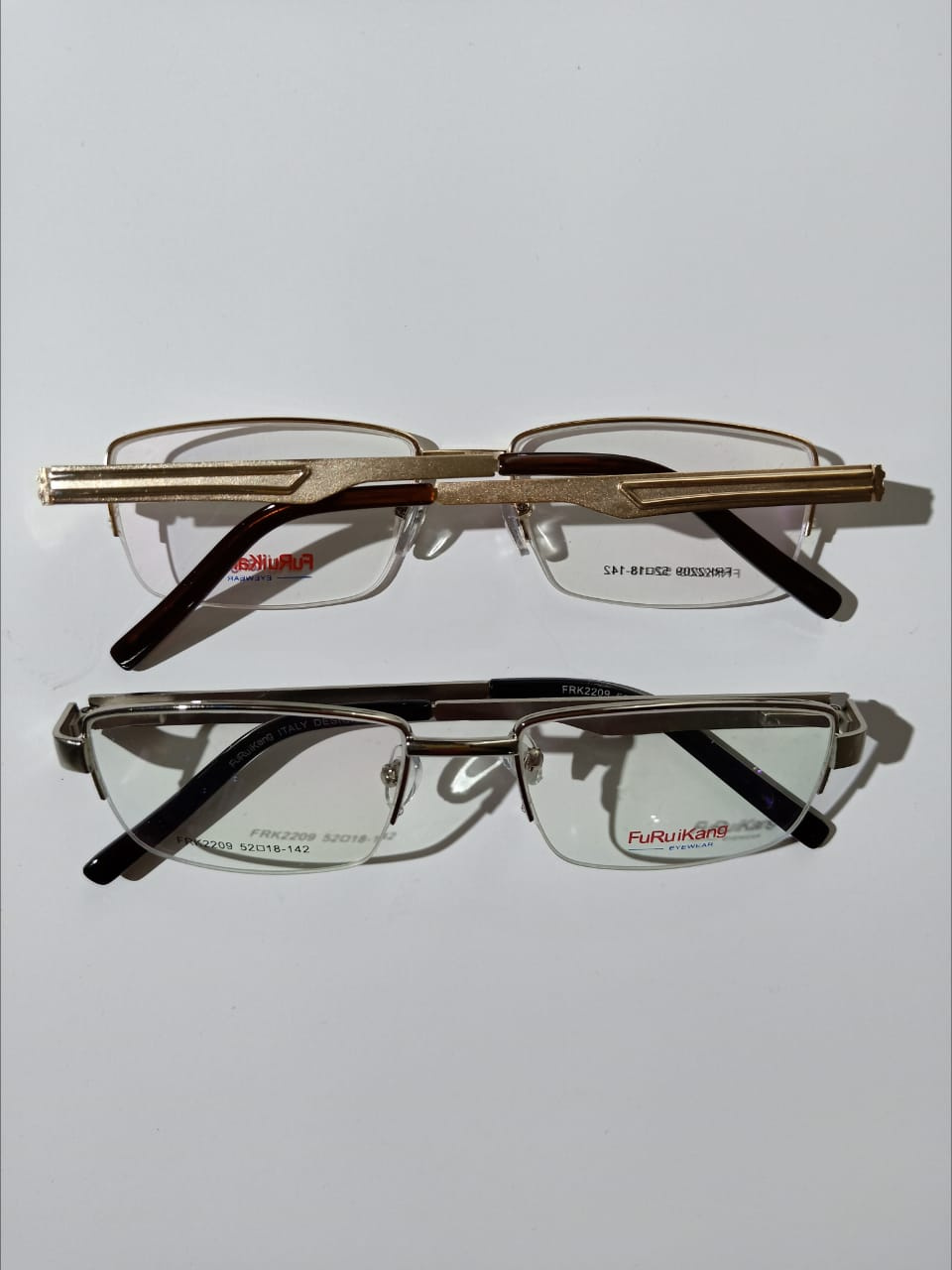 Modelo: FRK2209
Colores: Dorado, Plateado, Gris y Negro