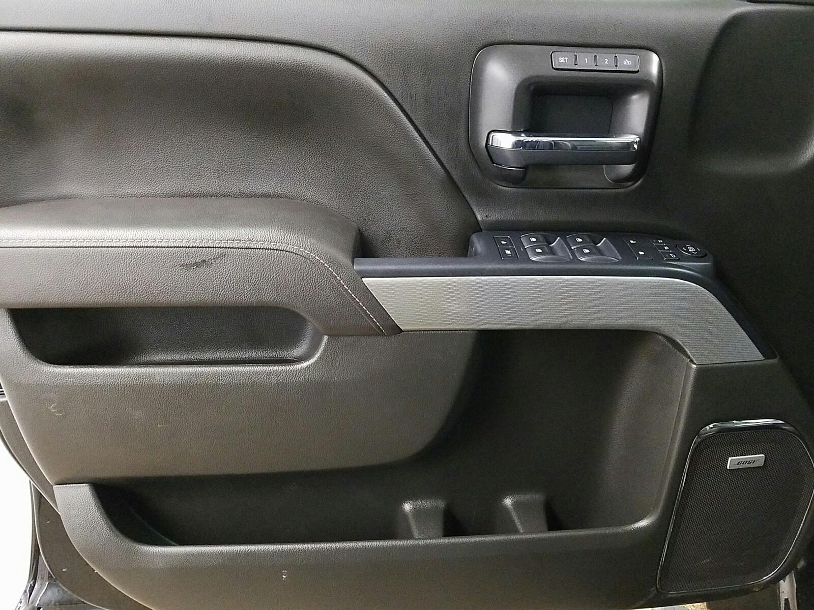 DRIVERDOORPANEL DRIVERDOORPANEL