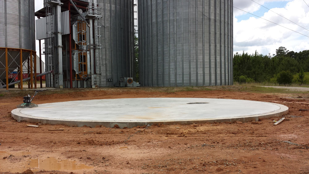 Circular Concrete Pad||||