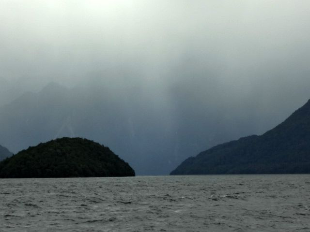 https://0201.nccdn.net/1_2/000/000/115/ed7/Doubtful-Sound---7--640x480.jpg