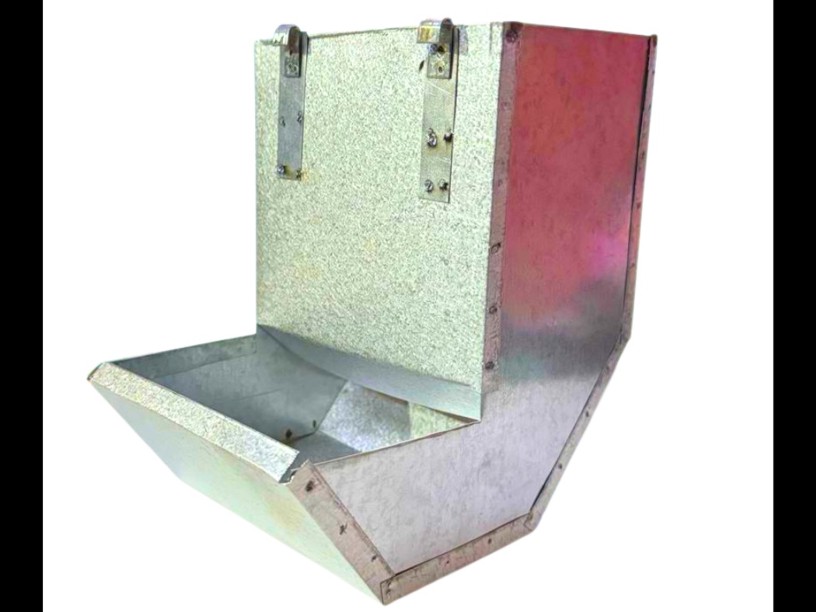 COBC01 COMEDERO METALICO 
DE CONEJO DE BOTA