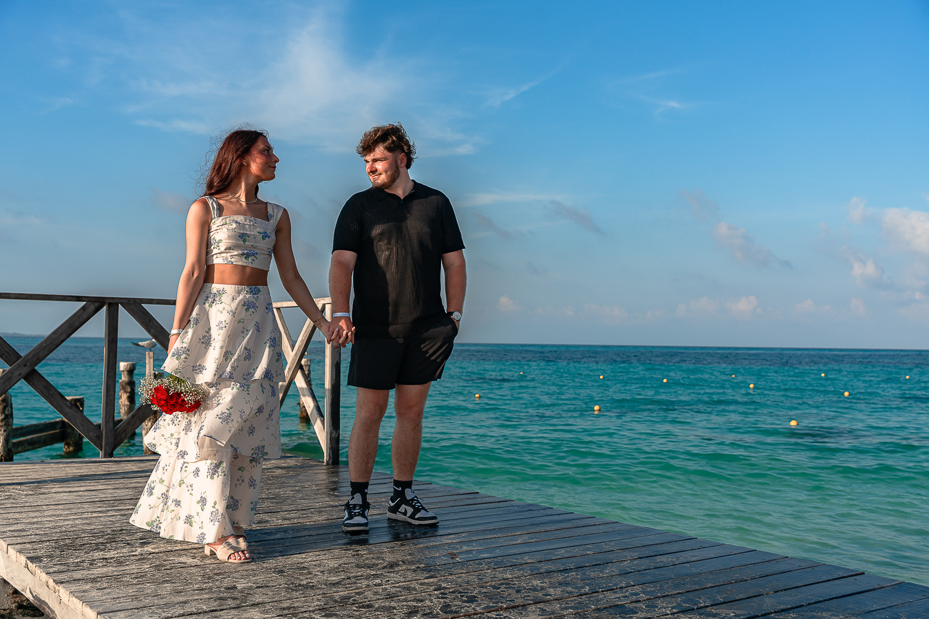 https://0201.nccdn.net/1_2/000/000/116/14a/romantic-proposal-in-cancun-sunset--riu-palace-las-americas-canc.jpg