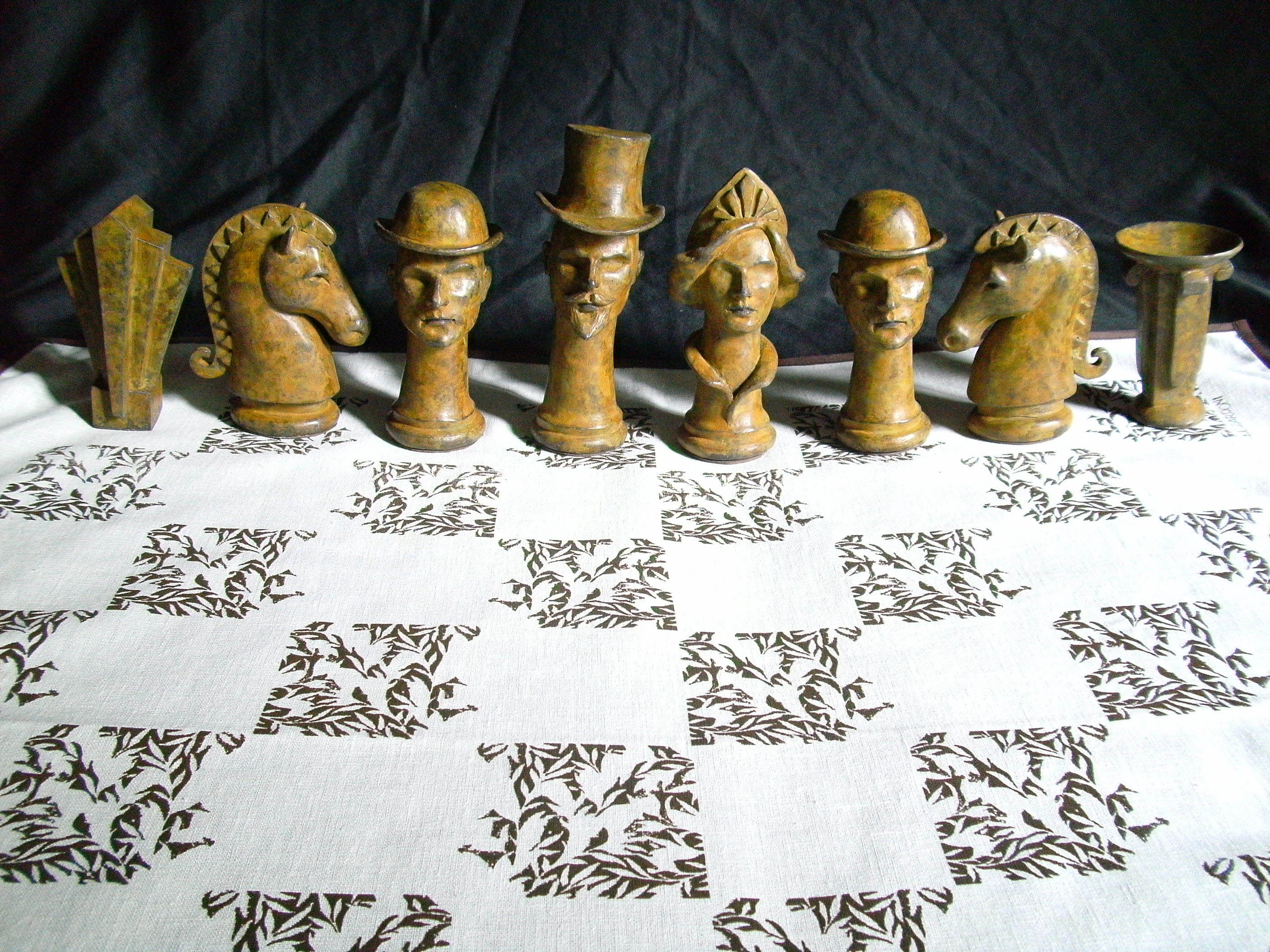 https://0201.nccdn.net/1_2/000/000/117/03f/Zardoni_Alvaro_Chess_Set_01-2816x2112.jpg