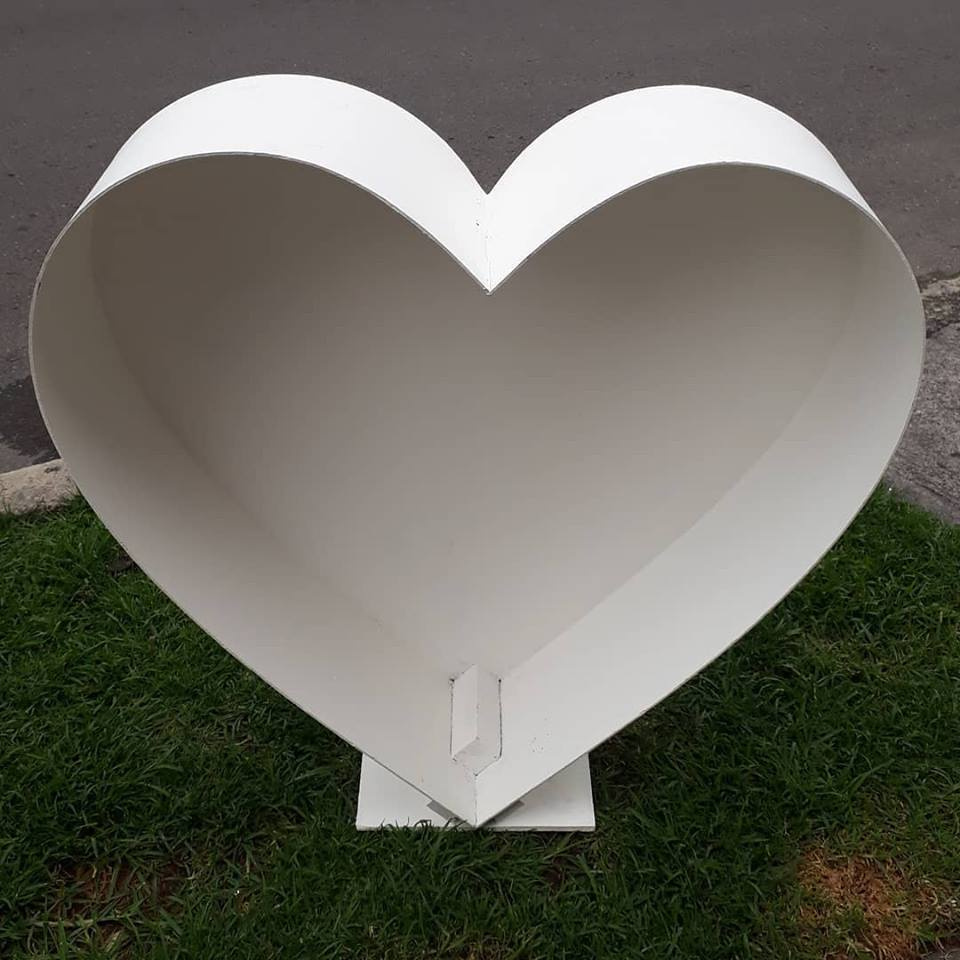 Corazon Hueco Para Globos
Medidas: 80cm Altura
CON Globos $80.000
SIN Globos $45.000