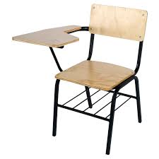 Silla escolar con paleta de madera y estructura de metal negro.