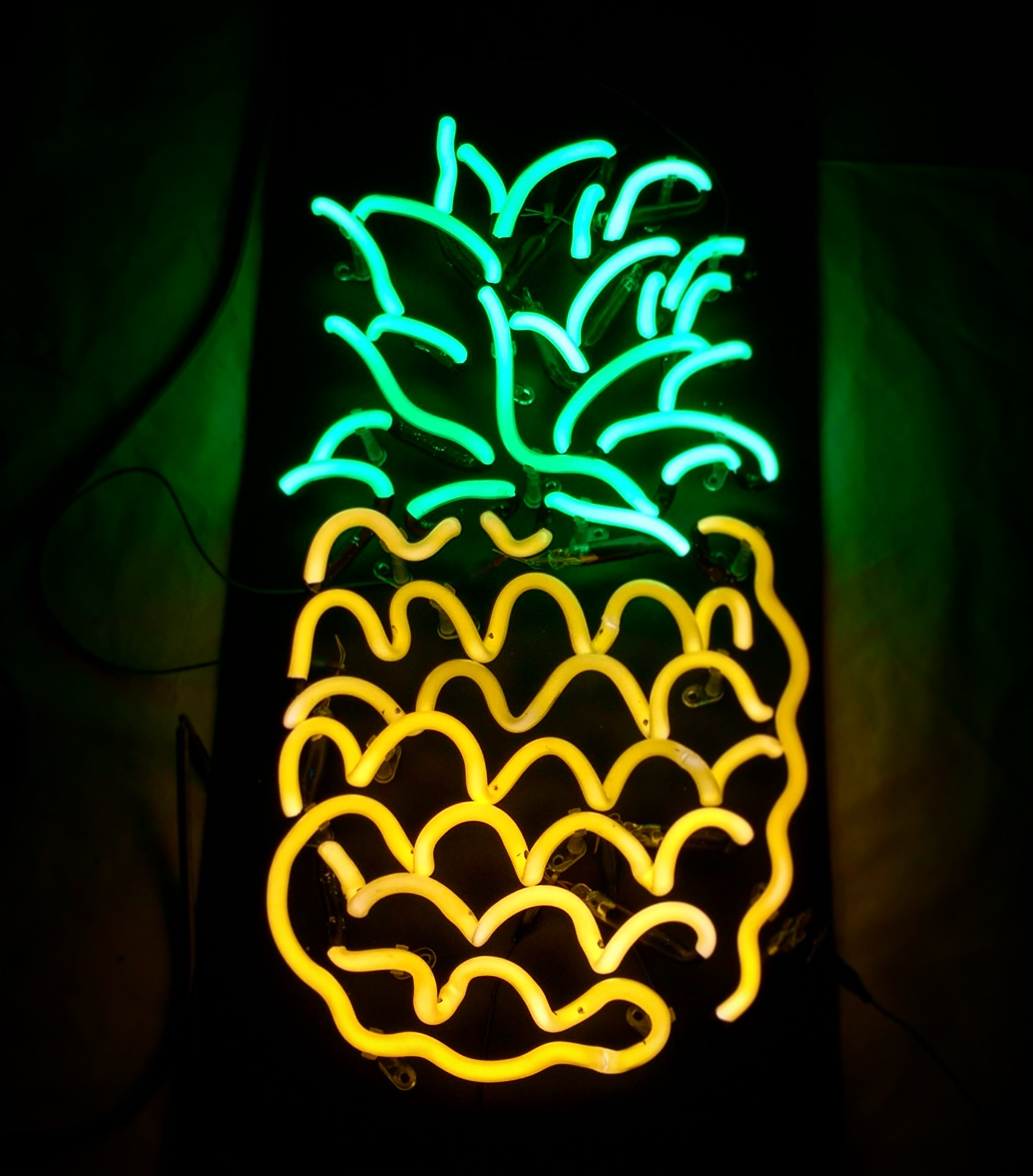 https://0201.nccdn.net/1_2/000/000/117/606/pineapple-1692x1926.jpg