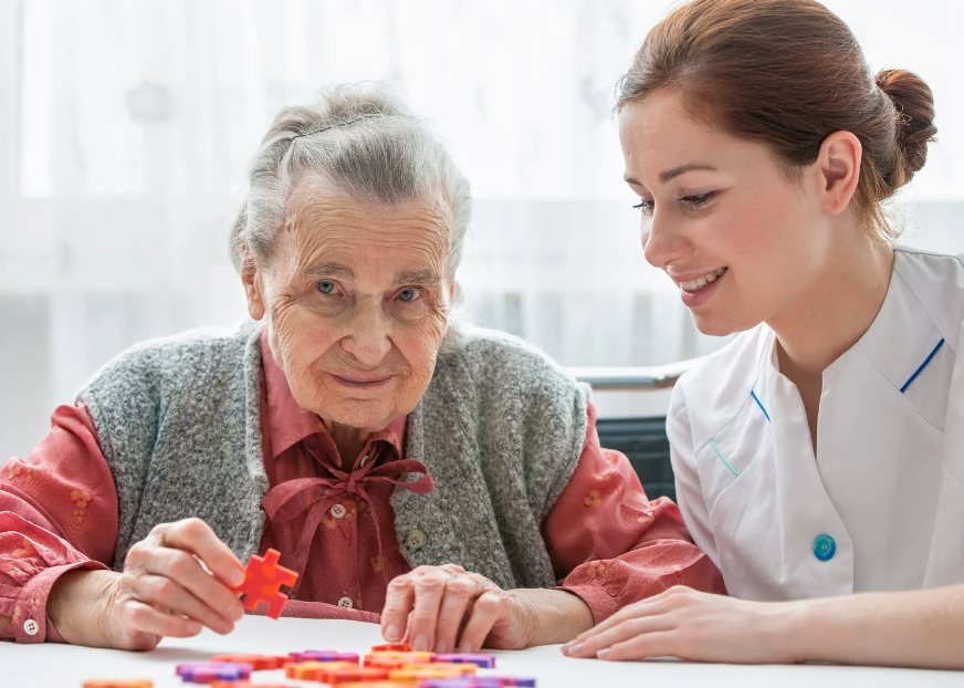 https://0201.nccdn.net/1_2/000/000/117/89a/elderly-care-lady.png