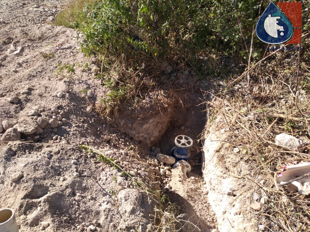 INSTALACIÓN DE VÁLVULA DE 2 1/2" EN CALLE  PINO SUAREZ, COL. LÁZARO CÁRDENAS 1a. SECC.